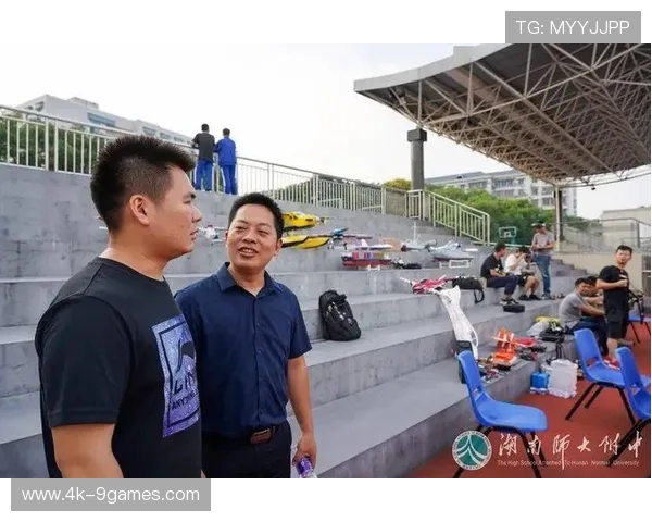 湖南师范大学研究生篮球联赛中场表演精彩纷呈，展现学子活力